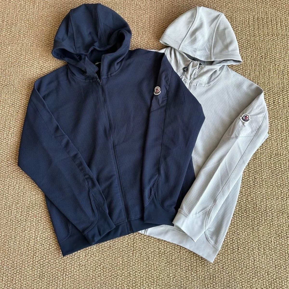 【限定在庫】MONCLER ワッフルニット ジップパーカー フード付き 3 色展開 大人カジュアル