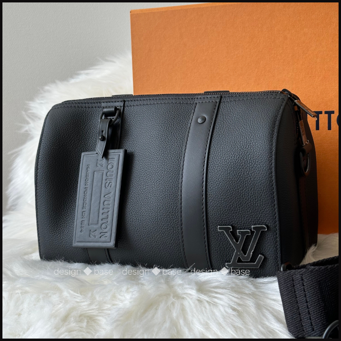 ◆カッコイイ漆黒【 Louis Vuitton 】シティ・キーポル  M59255