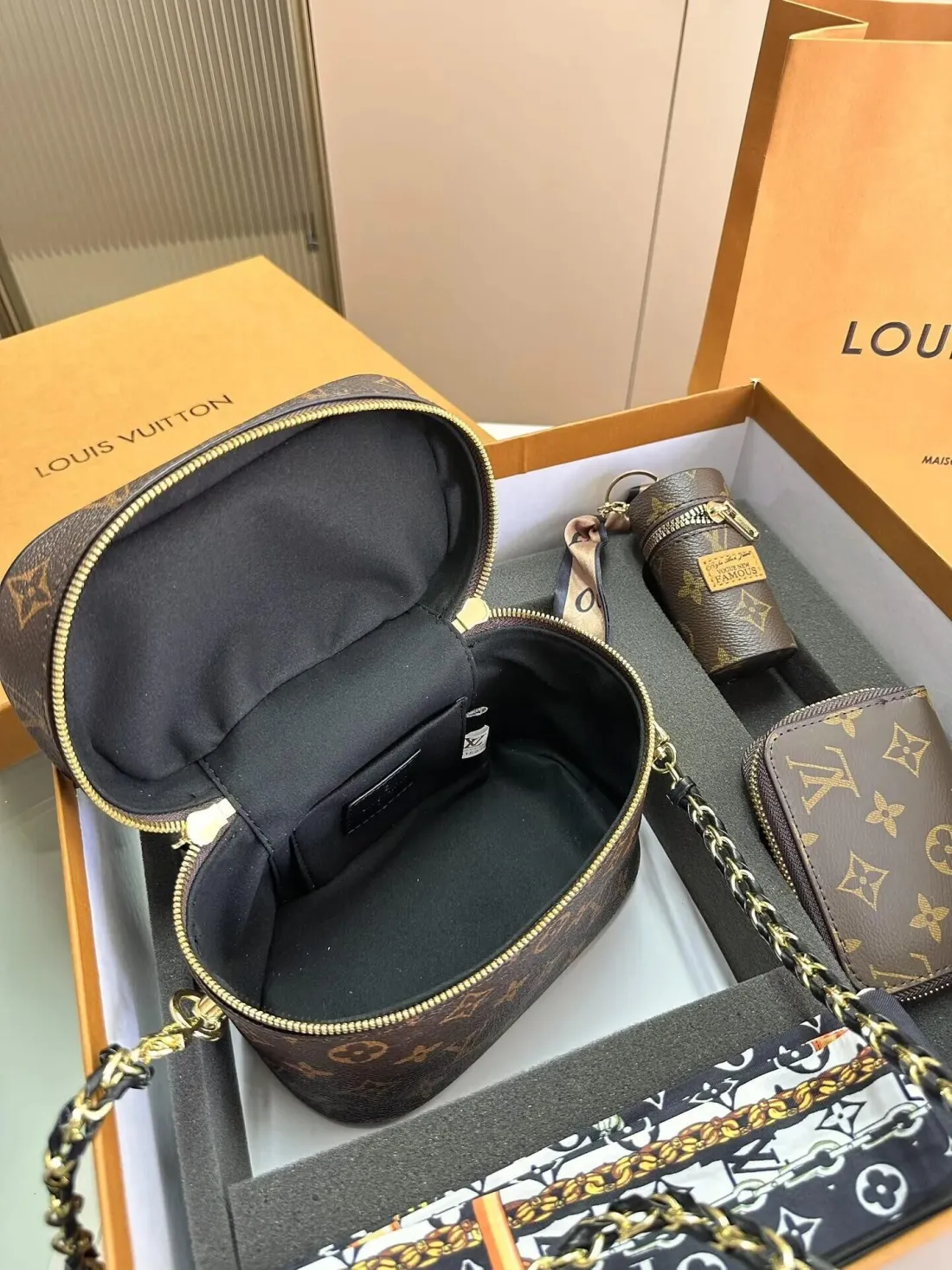 【LOUIS VUITTON】【大人気定番商品】LOUISVUITTON 古い花3点セット お得