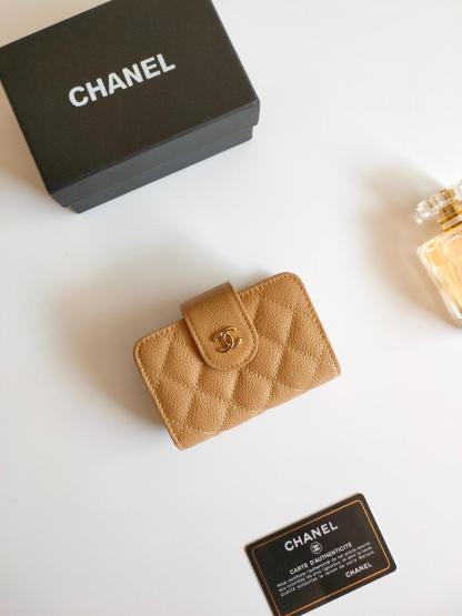 【傷にも強い素材で長く使える♪】CHANEL カードコインケース