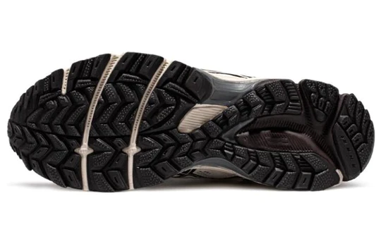 Asics Gel-Kahana 8 'Black and White' 1011B895-200