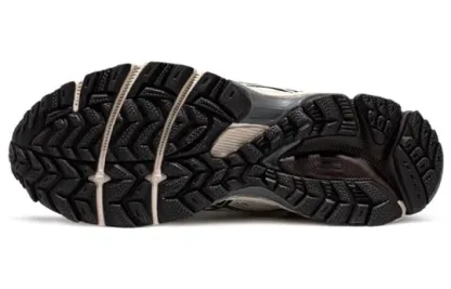 Asics Gel-Kahana 8 'Black and White' 1011B895-200