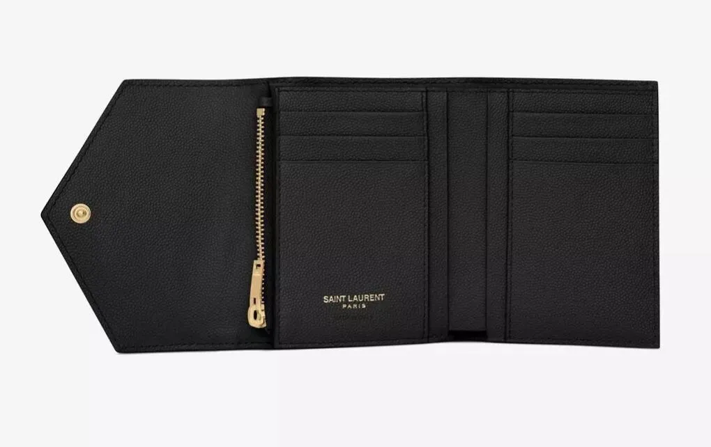 MONOGRAMブラックキルトレザー短い三つ折り財布をテクスチャ