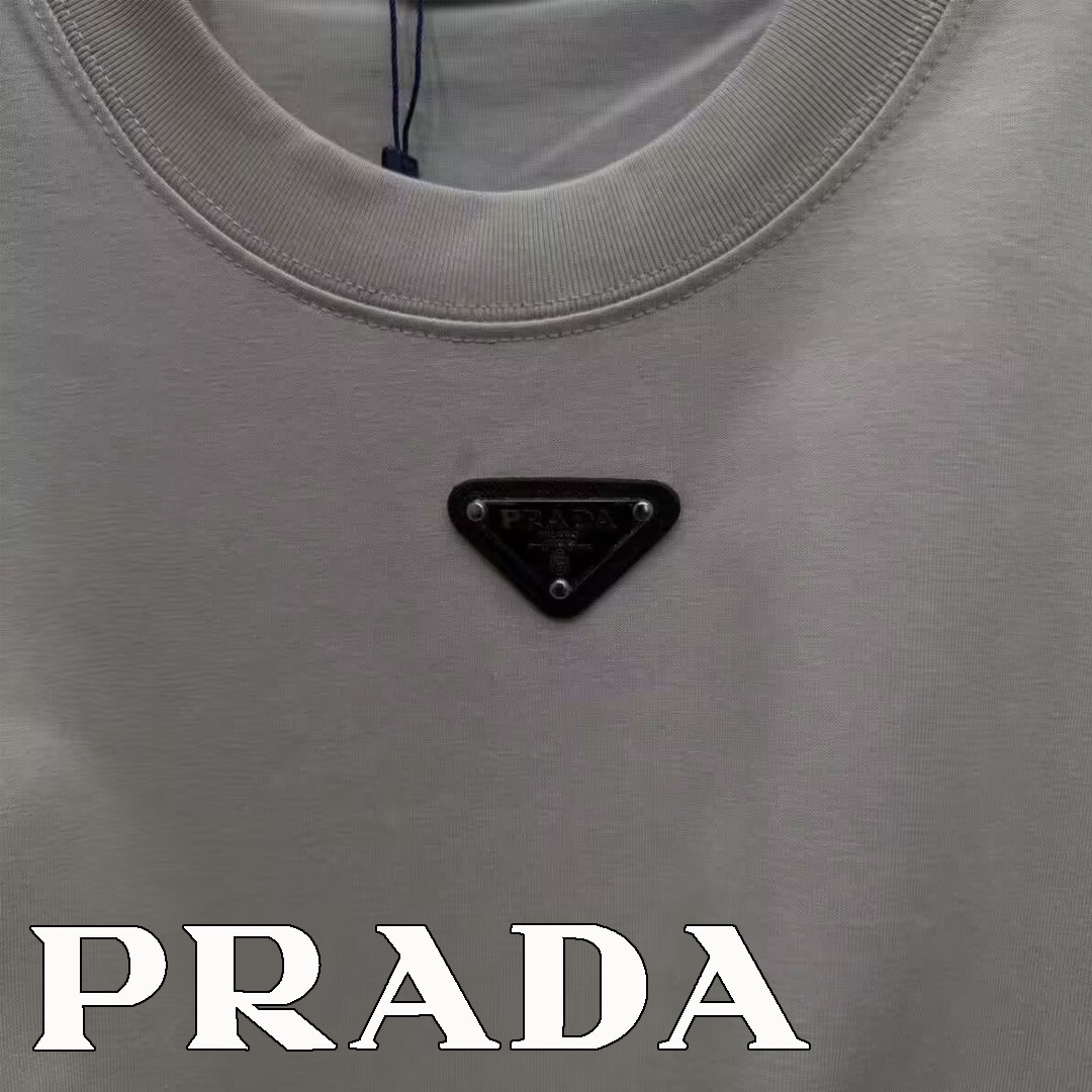 最安値!☆100%本物保証☆PRADA 三角ロゴ スウェットシャツ 2色