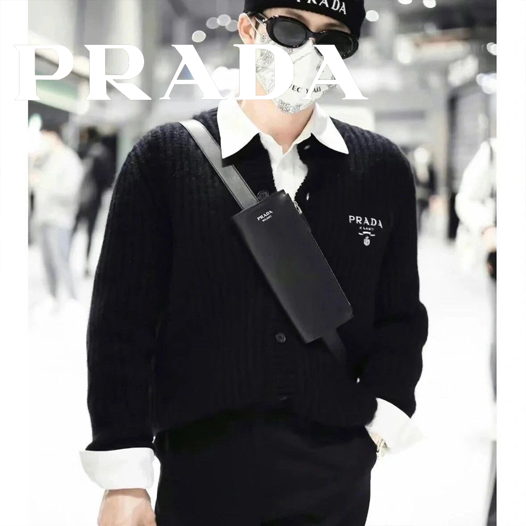 PRADA 2026 秋冬 トライアングル刺繍ロゴ 男女兼用ニットカーディガン