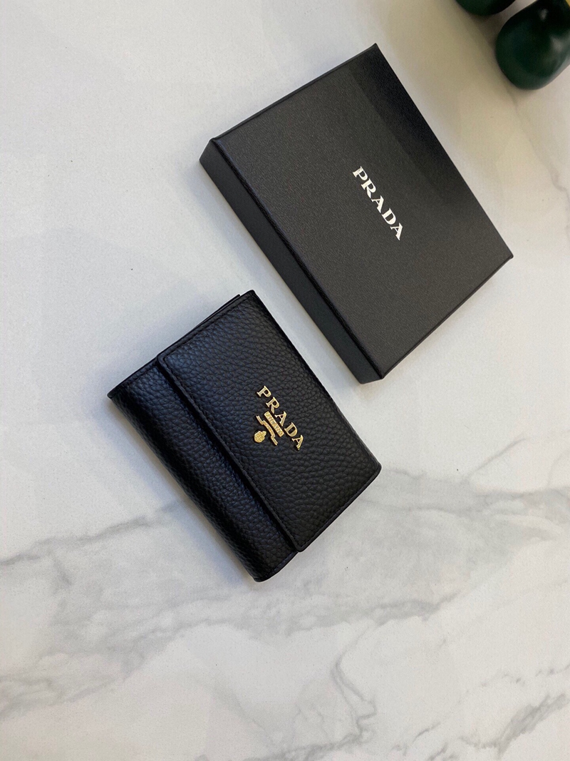 PRADA・ウォレット 財布 小銭入り wallet 大容量 多機能