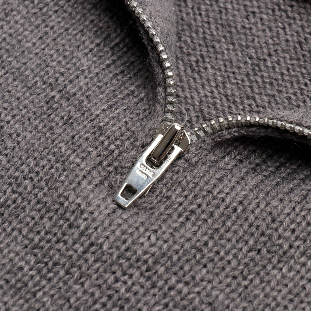CELINE 刺繍スタンドカラータートルネックニットセーター