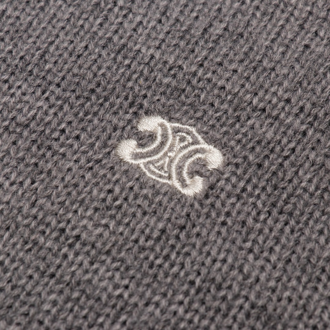 CELINE 刺繍スタンドカラータートルネックニットセーター