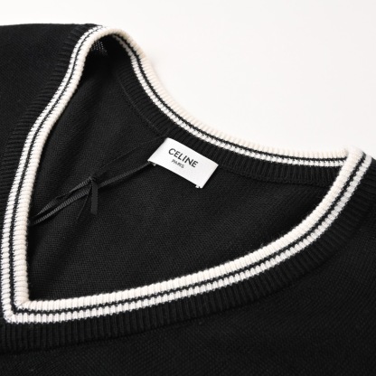 CELINE Vネックプルオーバーセーター