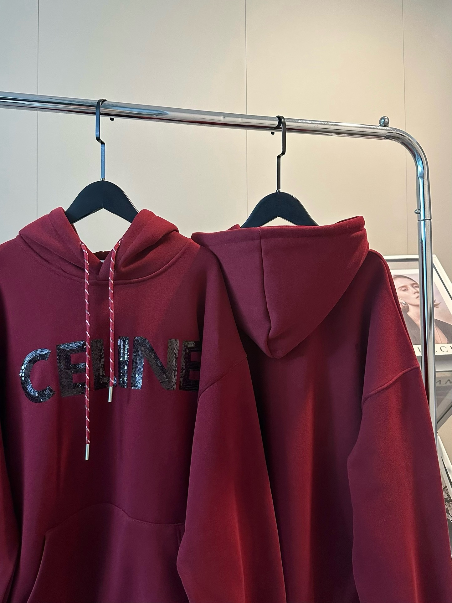 CELINE 25ss新しいスパンコール バーガンディ ベルベット フード付きスウェットシャツ