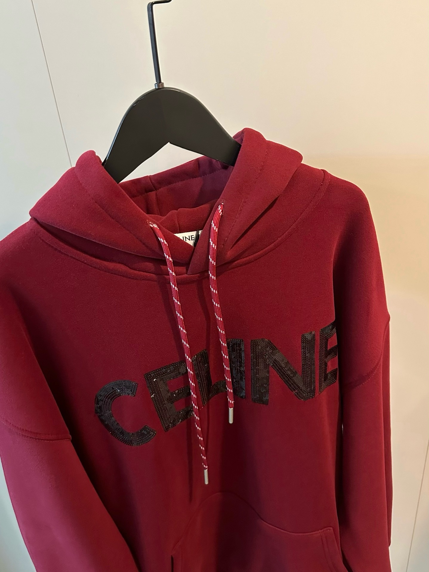 CELINE 25ss新しいスパンコール バーガンディ ベルベット フード付きスウェットシャツ