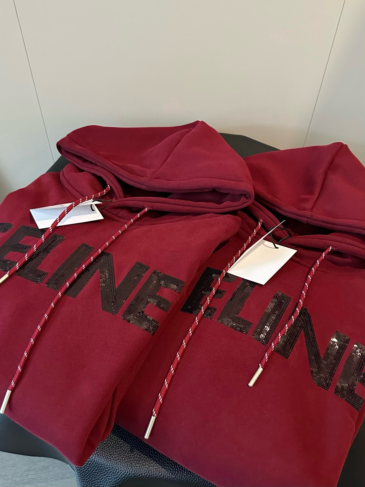 CELINE 25ss新しいスパンコール バーガンディ ベルベット フード付きスウェットシャツ
