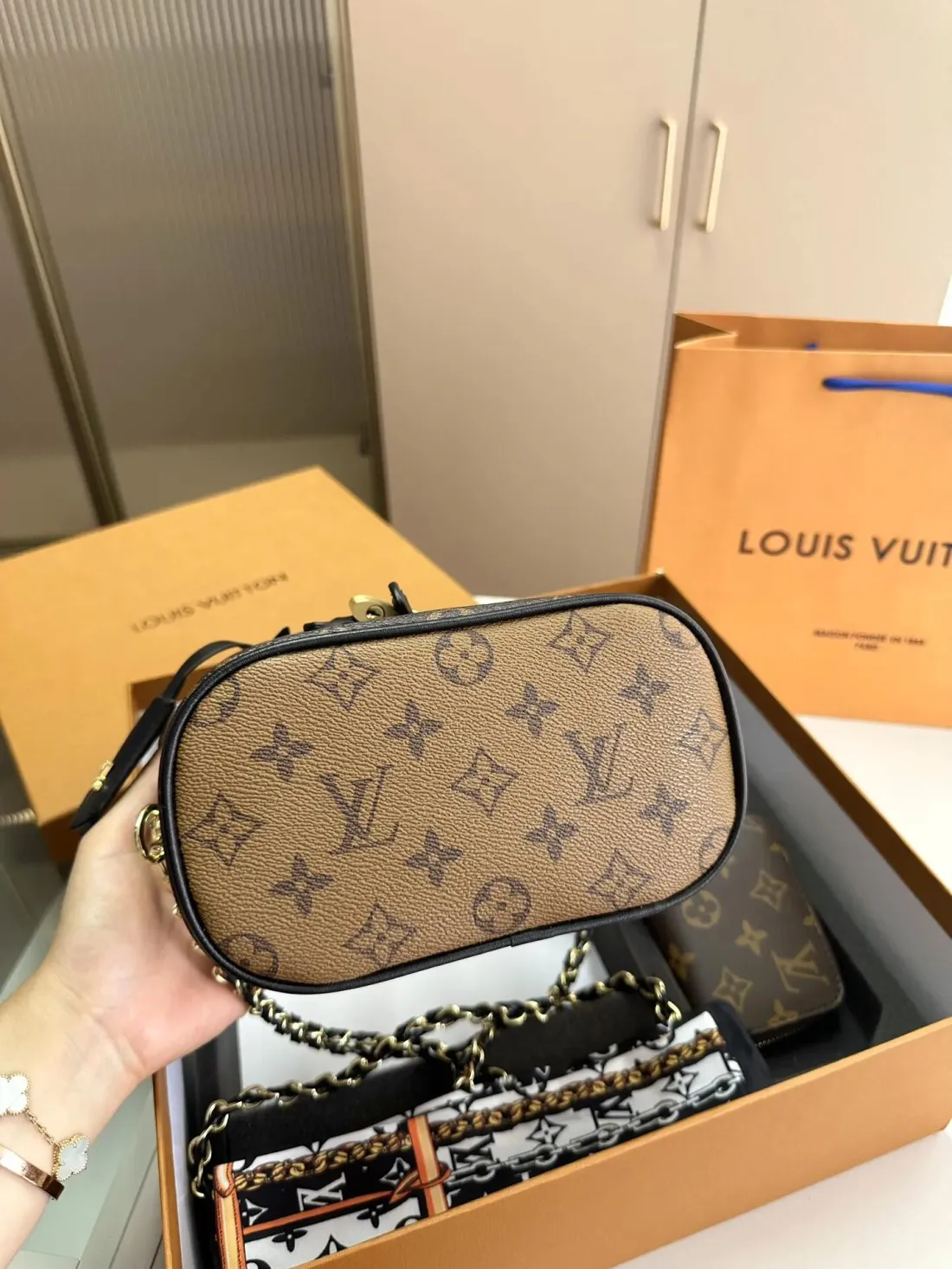 【LOUIS VUITTON】【大人気定番商品】LOUISVUITTON 古い花3点セット お得