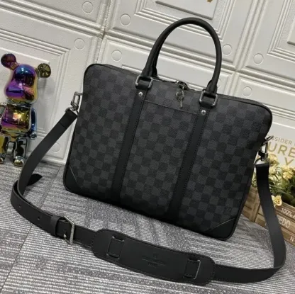 【気品溢れる】Louis Vuitton ダミエビジネスバッグ N40445