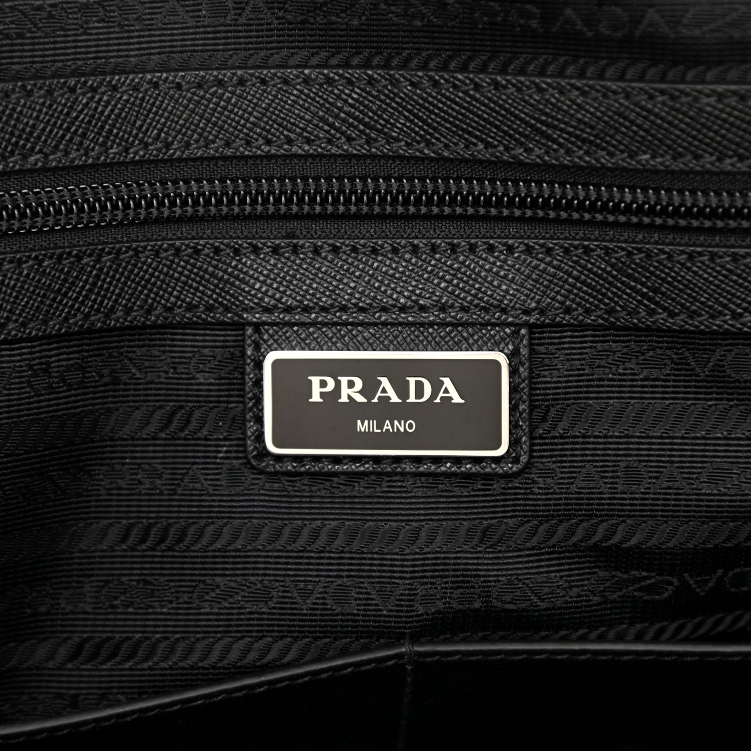 6万取引突破★UPS速達便！【PRADA】ブリーフケース_2VE368 2FMO