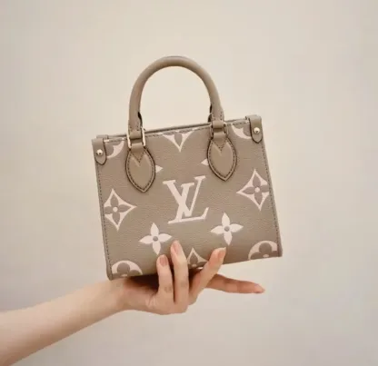 【ミニサイズで可愛い♪】Louis Vuitton★オンザゴー BB M47054