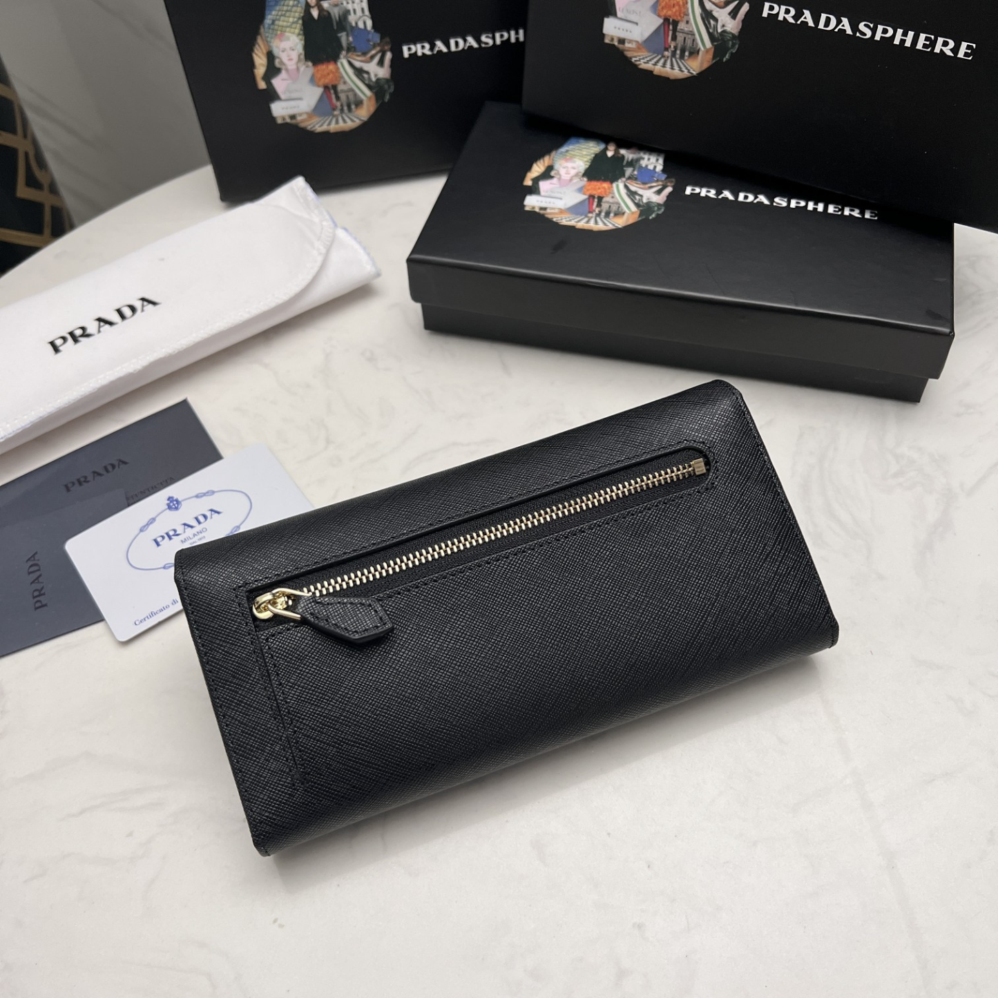 Pradaレザー コンチネンタルウォレット 財布 折財布