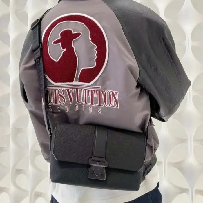 【大人の定番☆】Louis Vuitton Sケープ メッセンジャーバッグ M23741