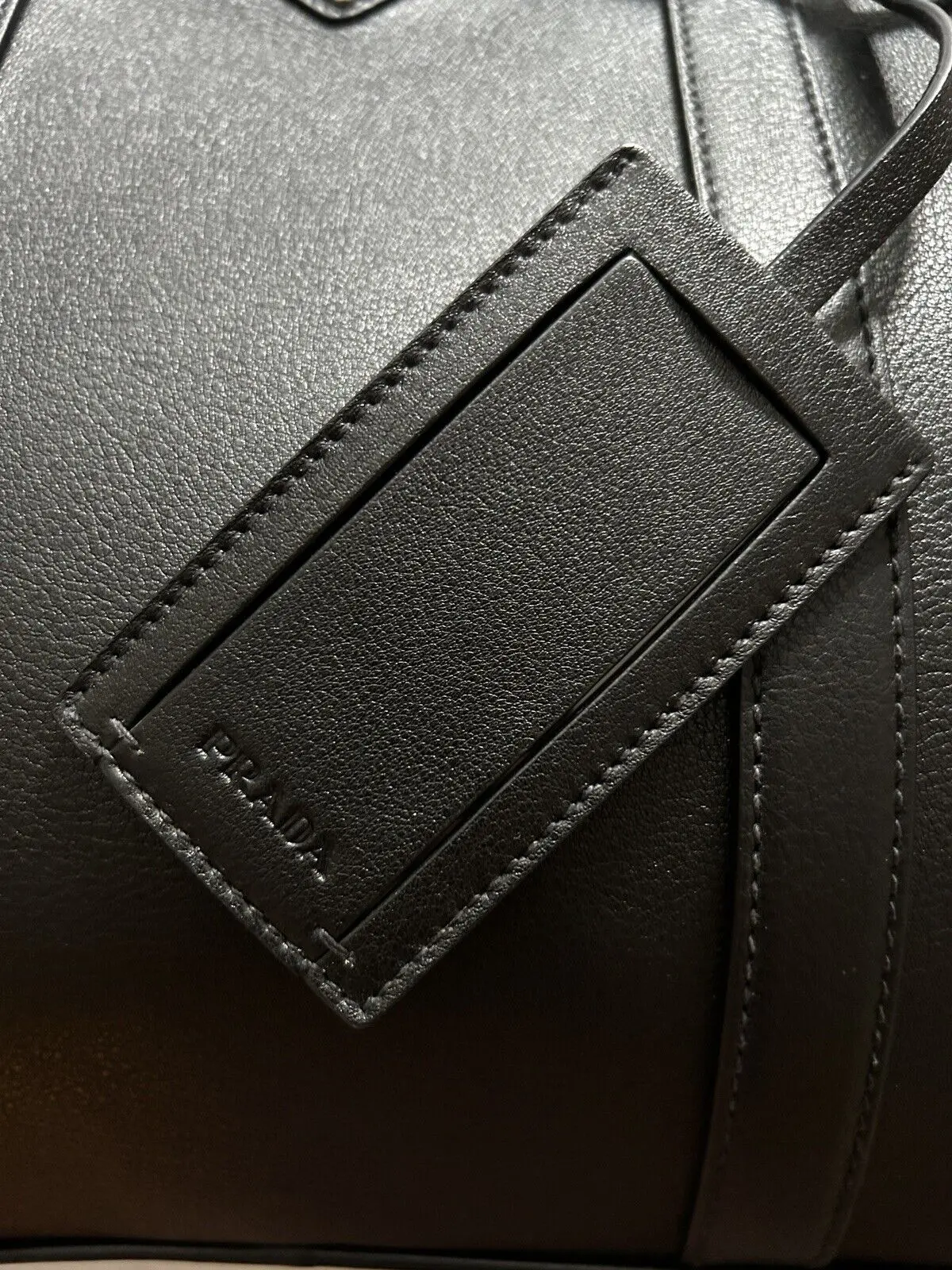PRADA プラダロゴ レザー ブリーフケース ビジネスバッグ 2VE368
