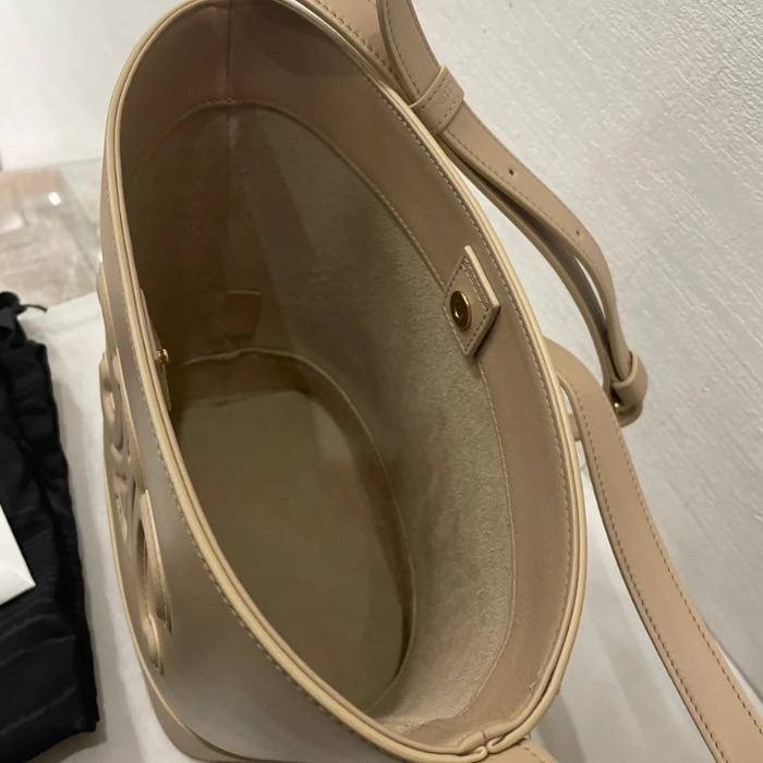 ★Celine セリーヌ★スモール バケット キュイル TRIOMPHE