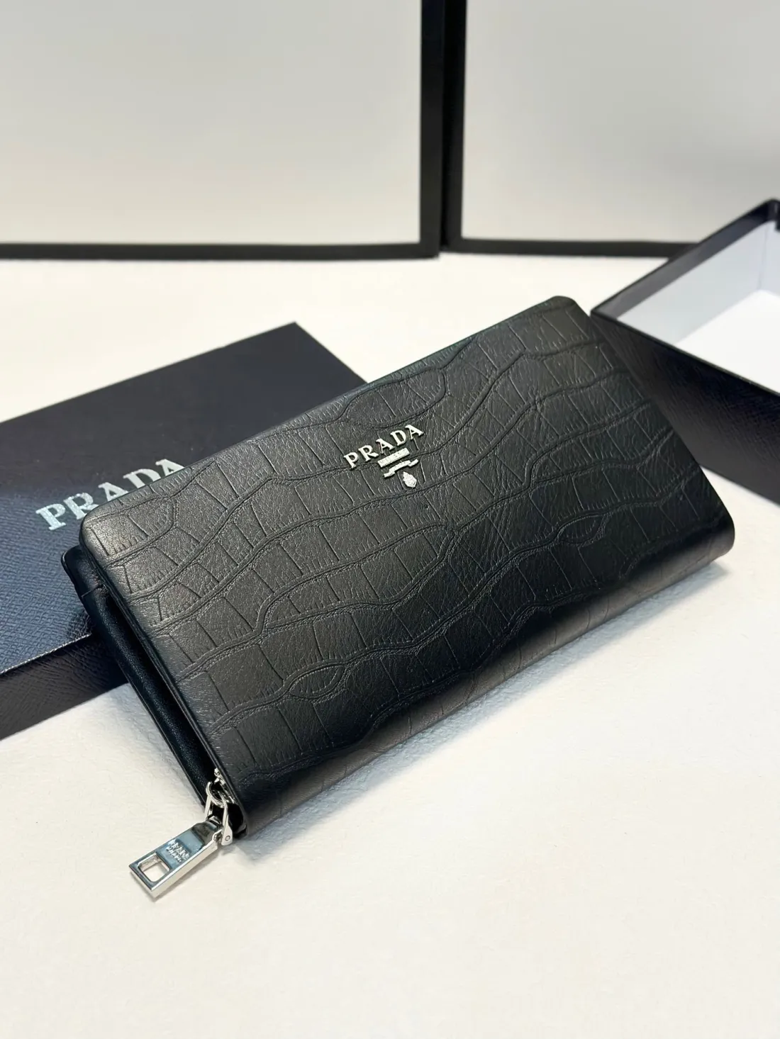 希少◆クロコの高級感◆PRADA ベアン Bearn 長財布