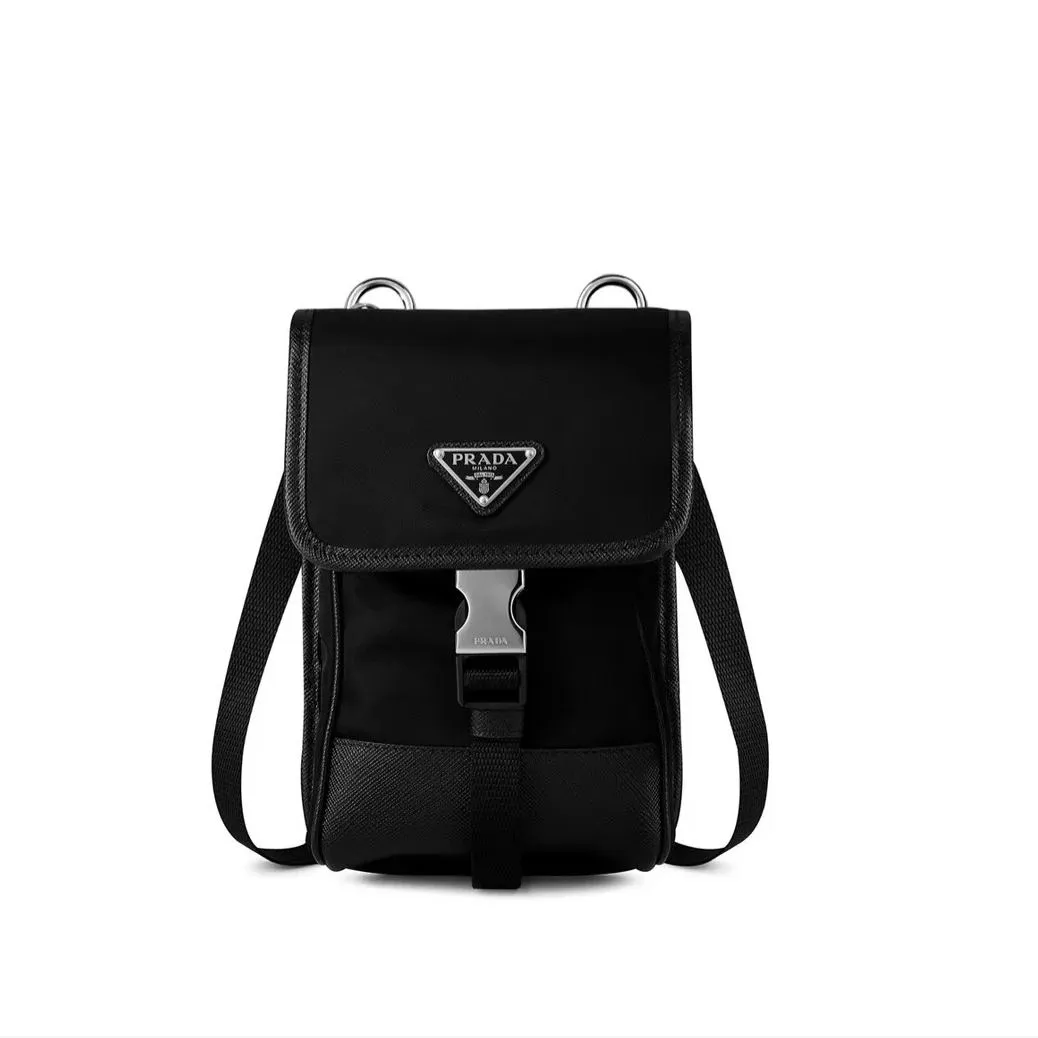 ☆PRADA leather smartphone case☆ショルダーバッグ