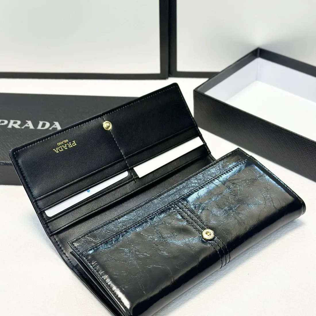 希少◆クロコの高級感◆PRADA ベアン Bearn 長財布