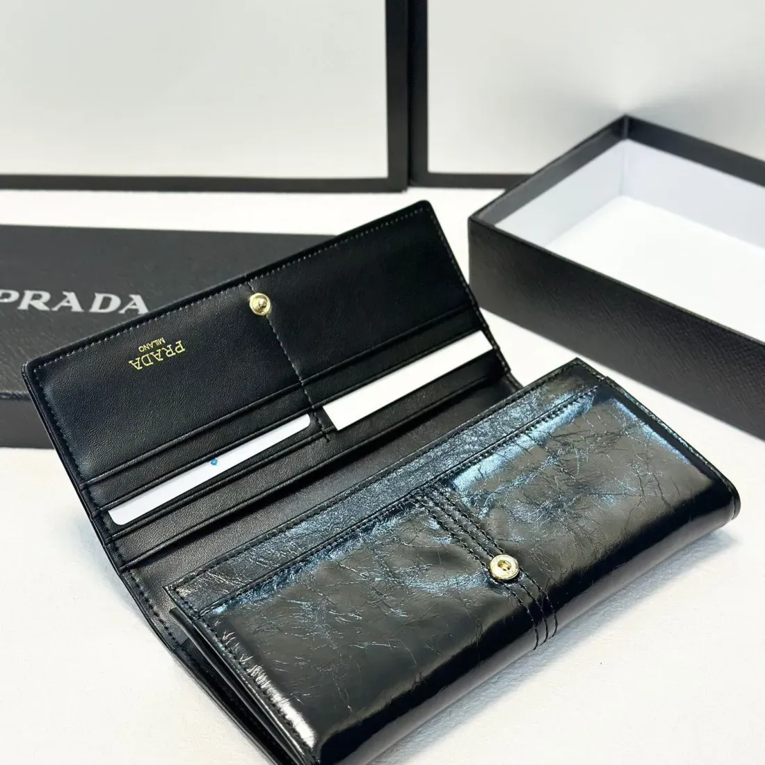 希少◆クロコの高級感◆PRADA ベアン Bearn 長財布