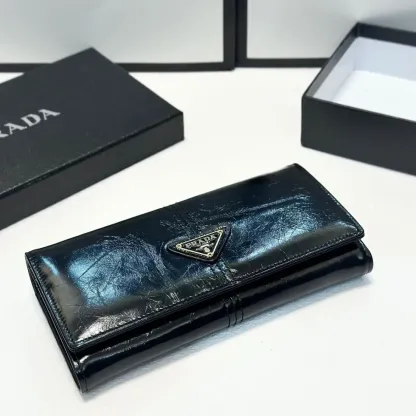 希少◆クロコの高級感◆PRADA ベアン Bearn 長財布