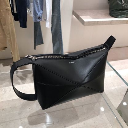 6万取引突破★UPS速達便利用【LOEWE】C510WBPX01_クラッチバッグ