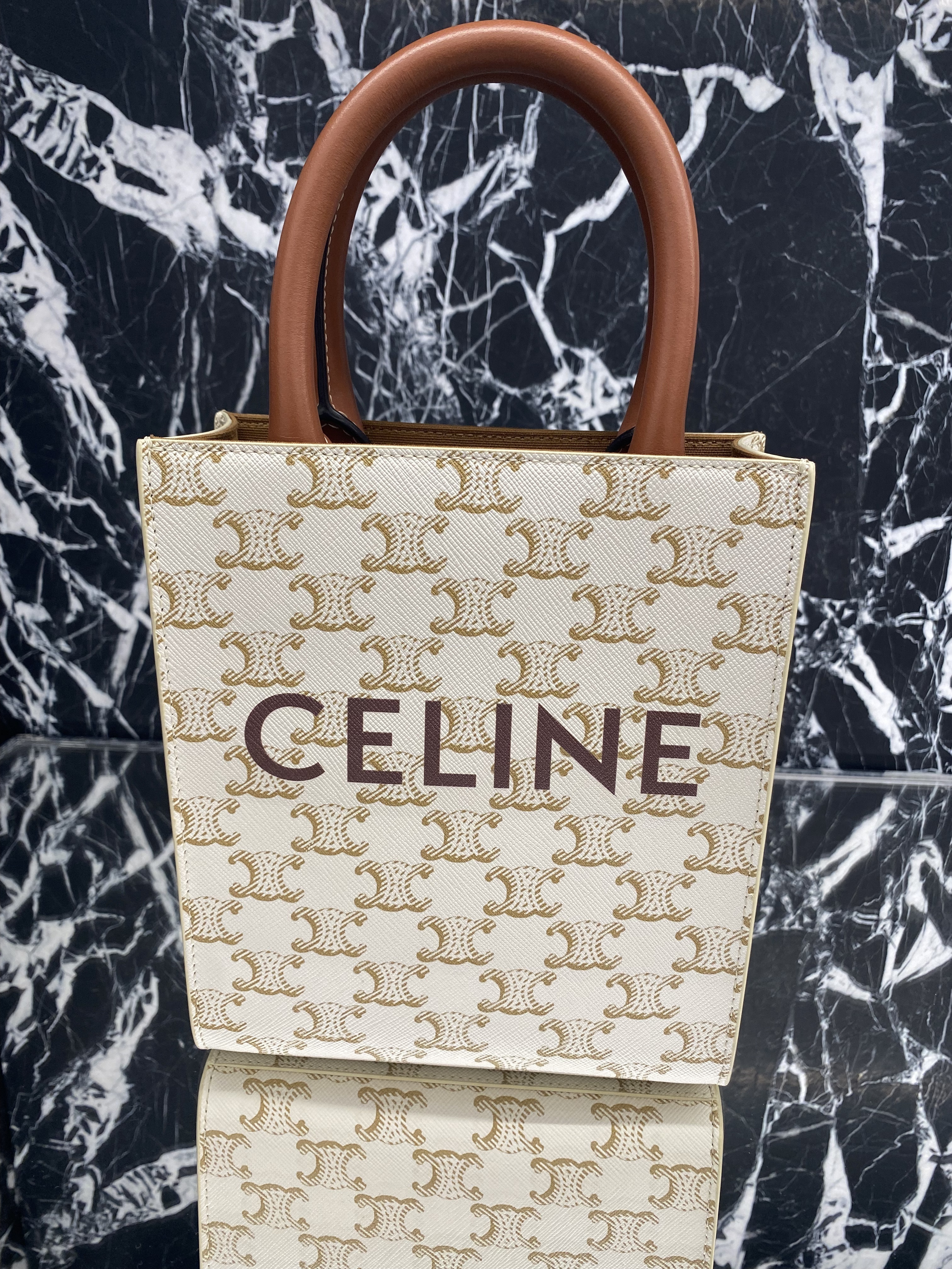 CELINE 【入手困難】MINI VERTICAL CABAS☆トリオンフキャンバス