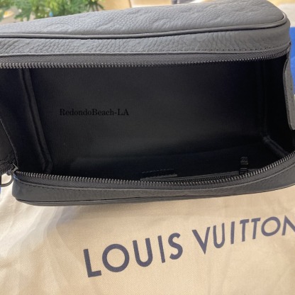 【より快適な生活を】★Louis Vuitton★Dopp Kit クラッチバッグ