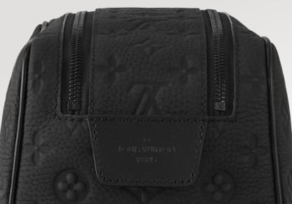 【より快適な生活を】★Louis Vuitton★Dopp Kit クラッチバッグ