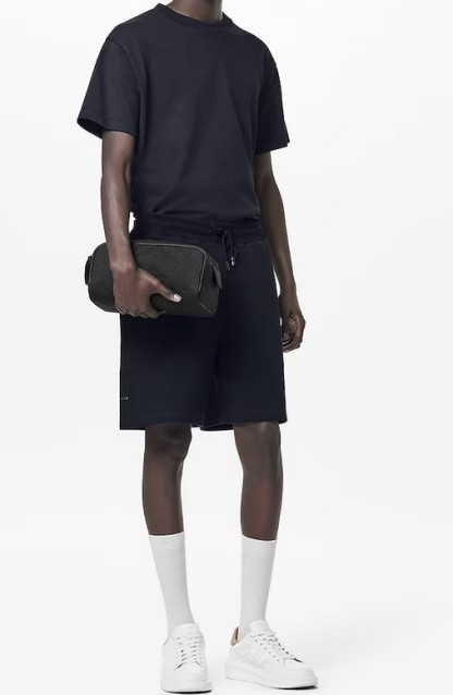 【より快適な生活を】★Louis Vuitton★Dopp Kit クラッチバッグ