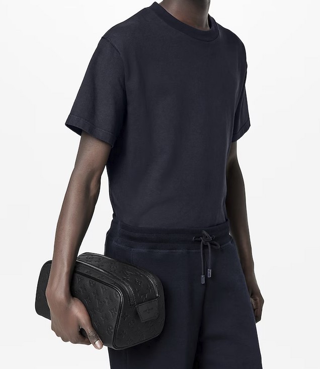 【より快適な生活を】★Louis Vuitton★Dopp Kit クラッチバッグ