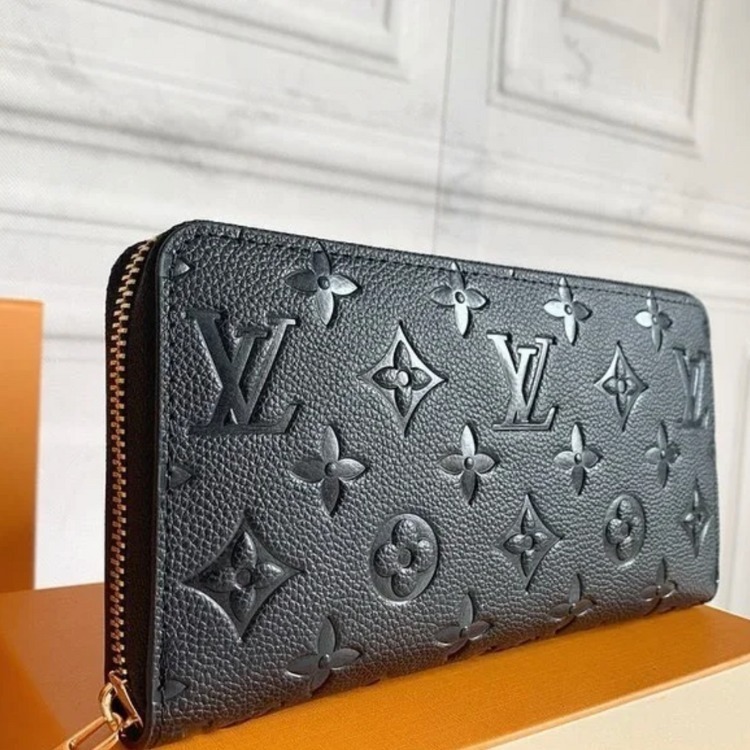 【大人シンプル＋収納力】Louis Vuitton 長財布 クレマンス