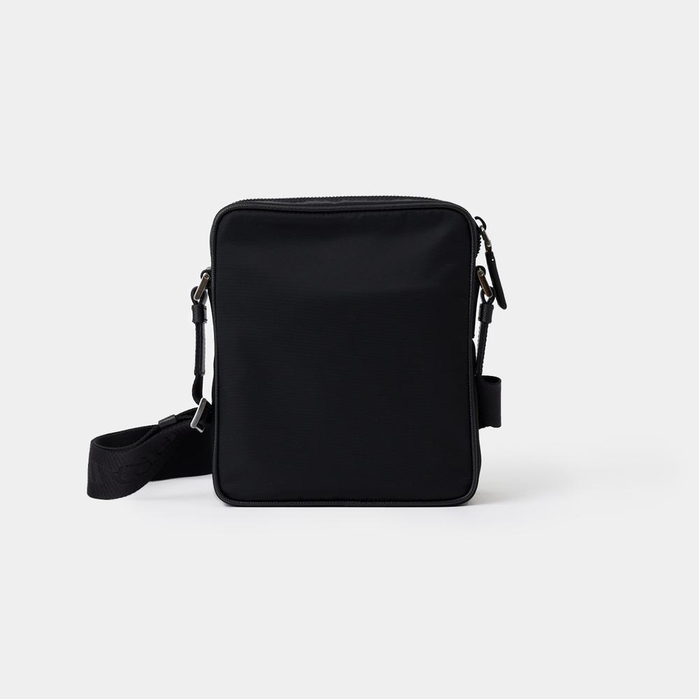 関税負担なし☆PRADA メンズ ショルダーバッグ
