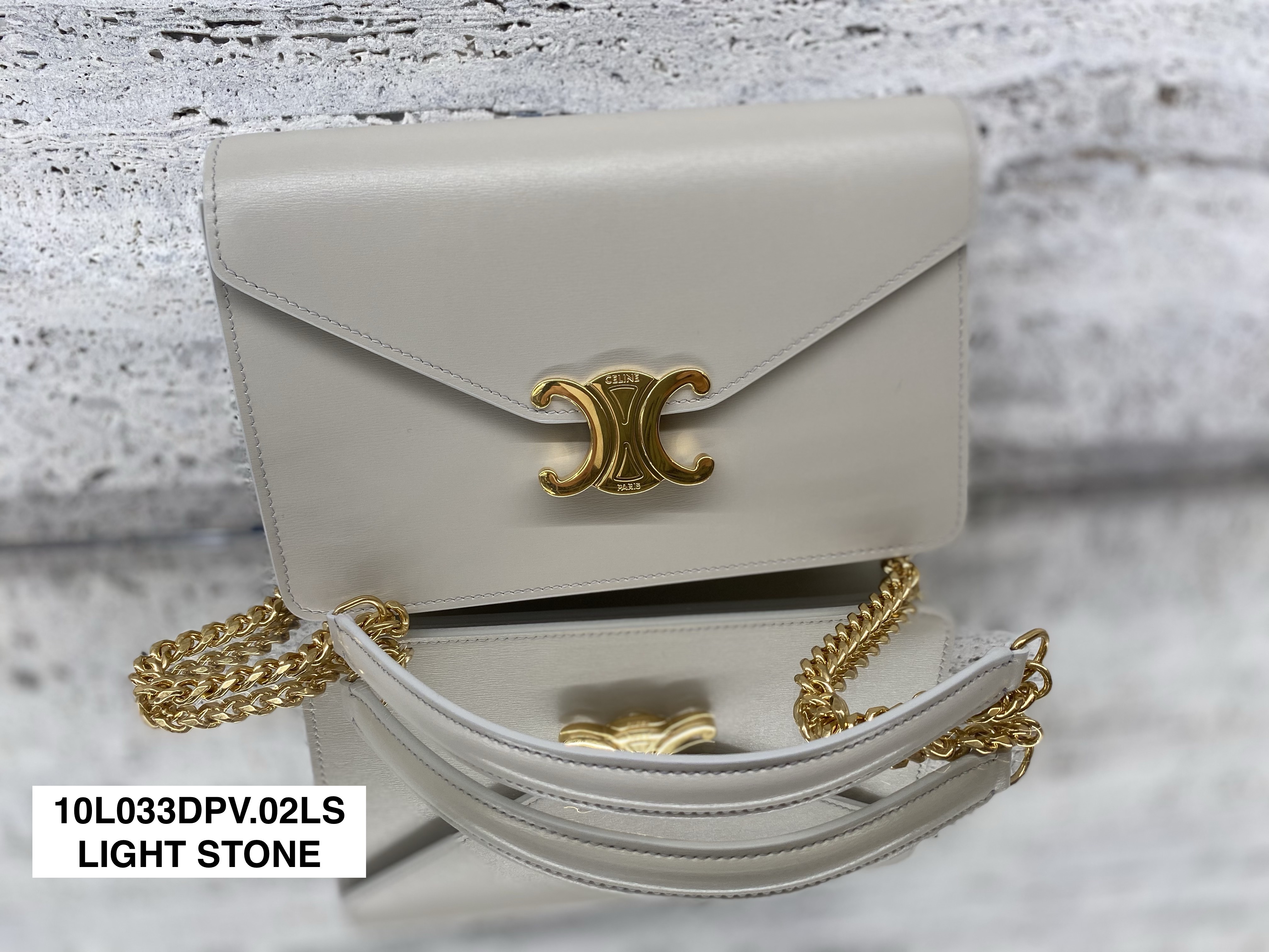CELINE 【入手困難】☆TRIOMPHE☆ チェーンウォレット★ 全色