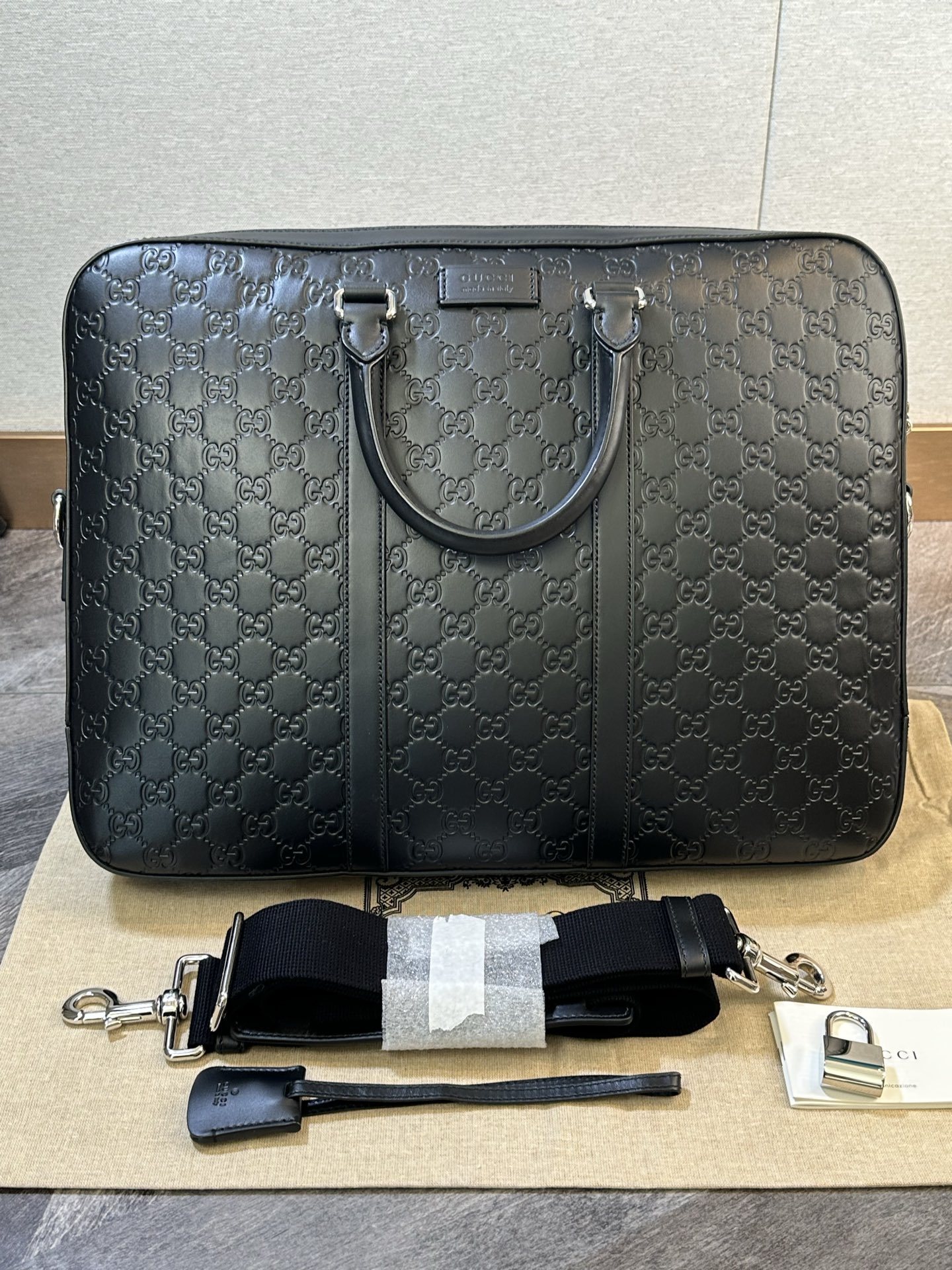 ★送料込★ GUCCI ビジネスバッグ 2WAY