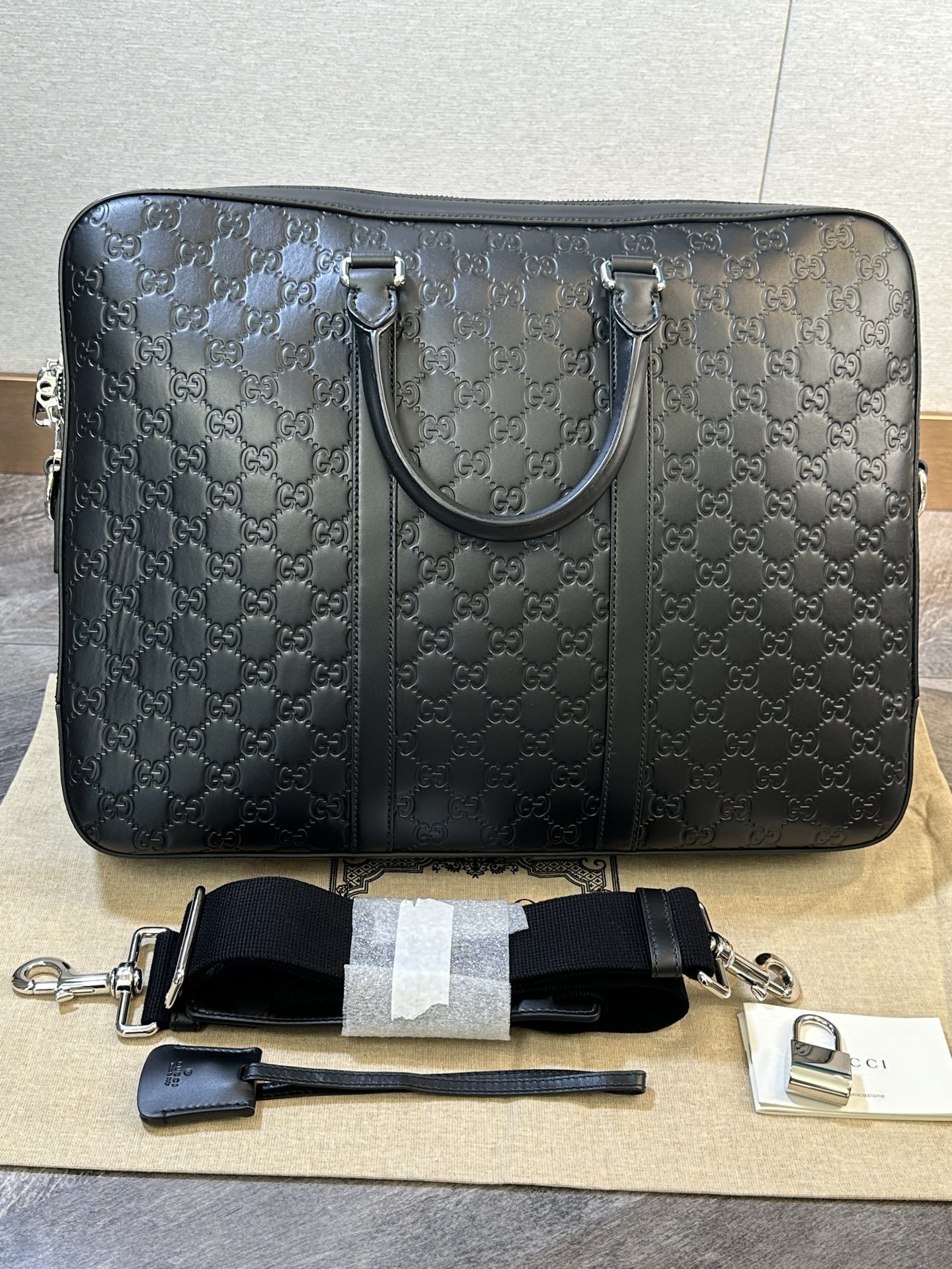 ★送料込★ GUCCI ビジネスバッグ 2WAY