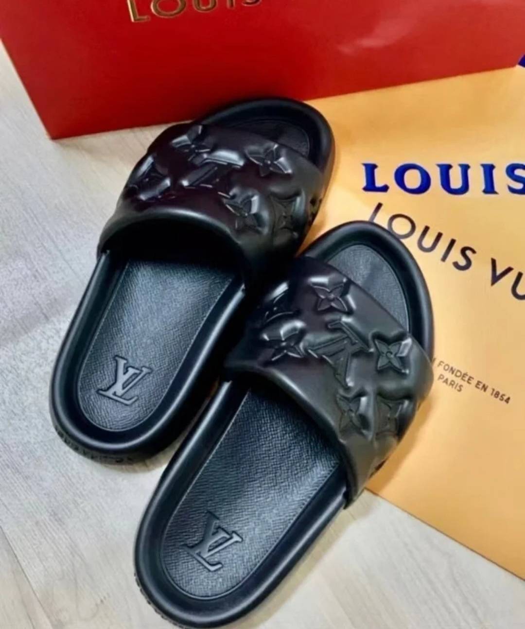 【快適/室内でも】Louis Vuitton ウォーターフロントミュール