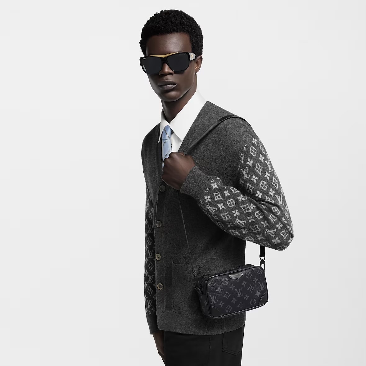 大人の魅力溢れる【Louis Vuitton】ショルダーバッグ