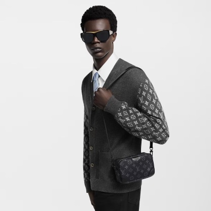 大人の魅力溢れる【Louis Vuitton】ショルダーバッグ