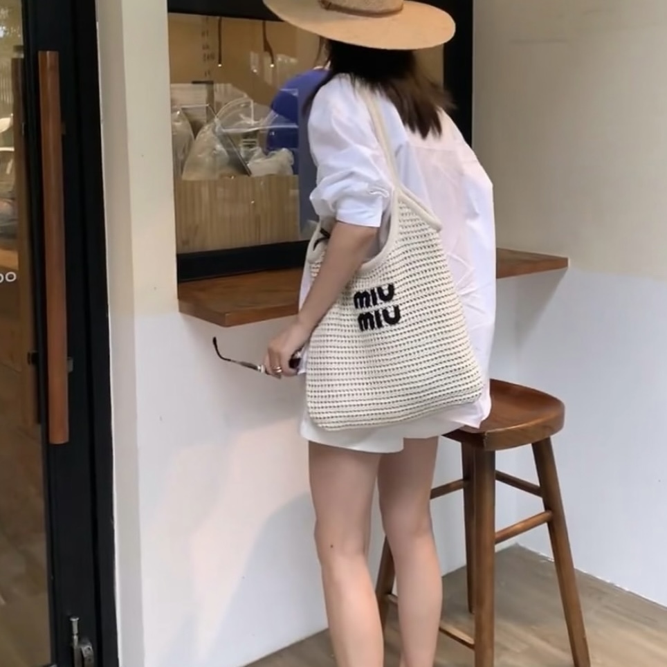 【夏に最適☆】ミュウミュウ トートバック IVY ラフィア風 25SS