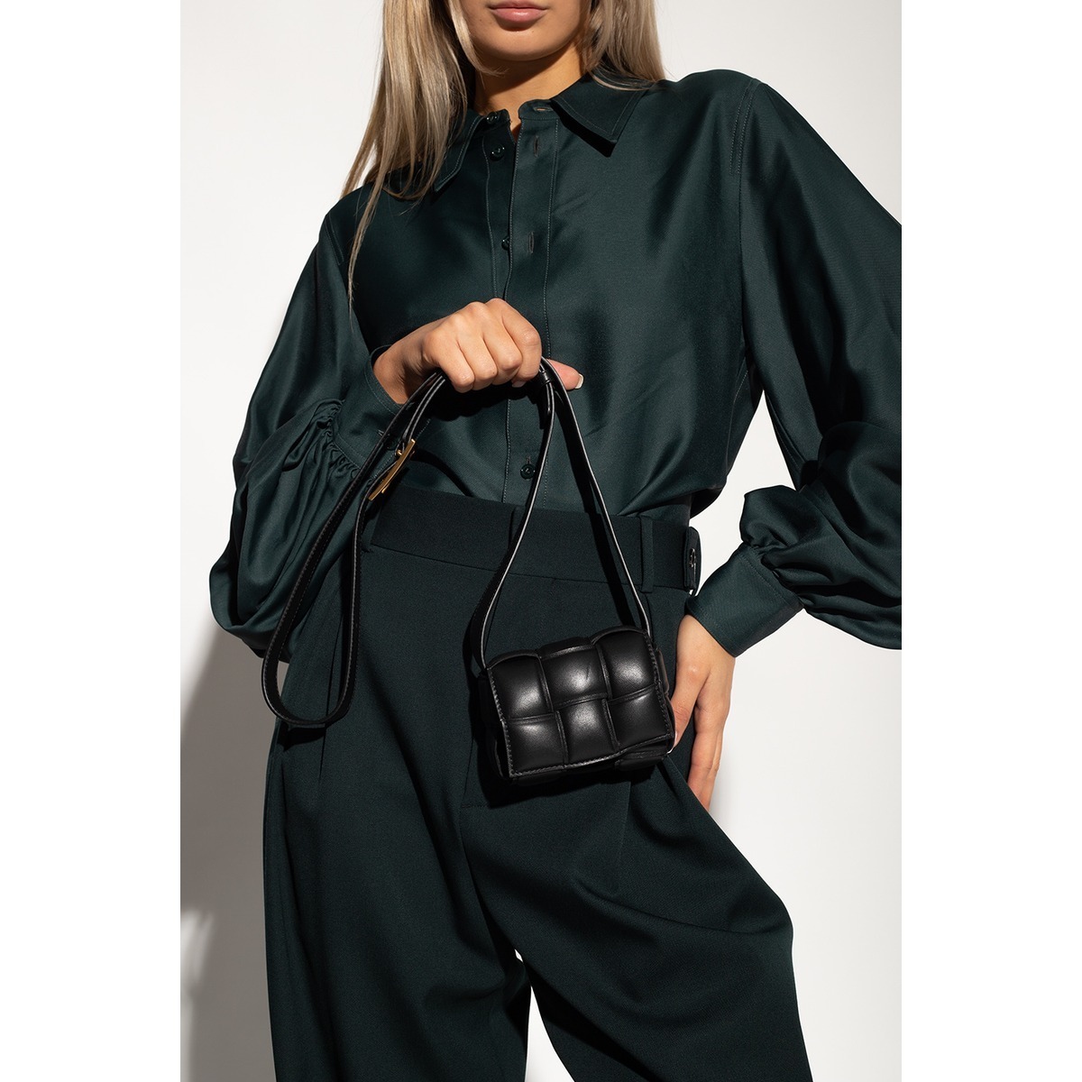 BOTTEGA VENETA キャンディカセット パデッドレザー ショルダー