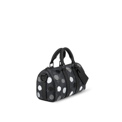 残少！LV × YK キーポル・バンドリエール 25 バッグ 草間彌生