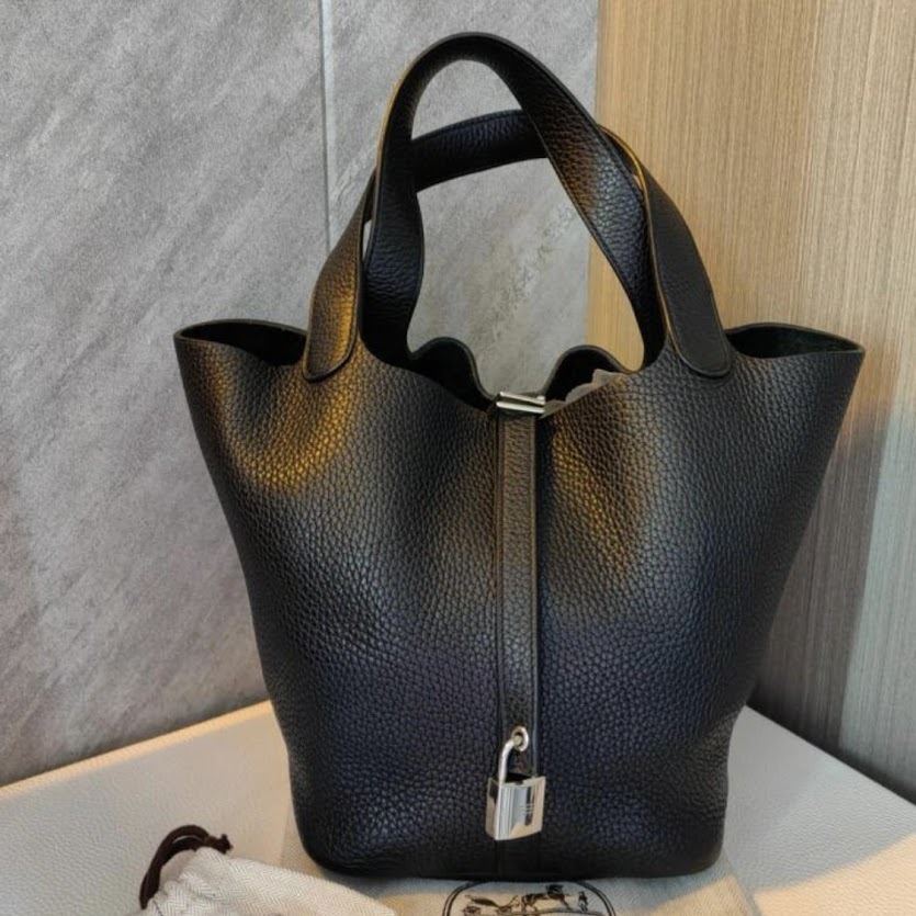 入手困難★大人気♪【HERMES】ピコタンロックMM 22 シルバー金具