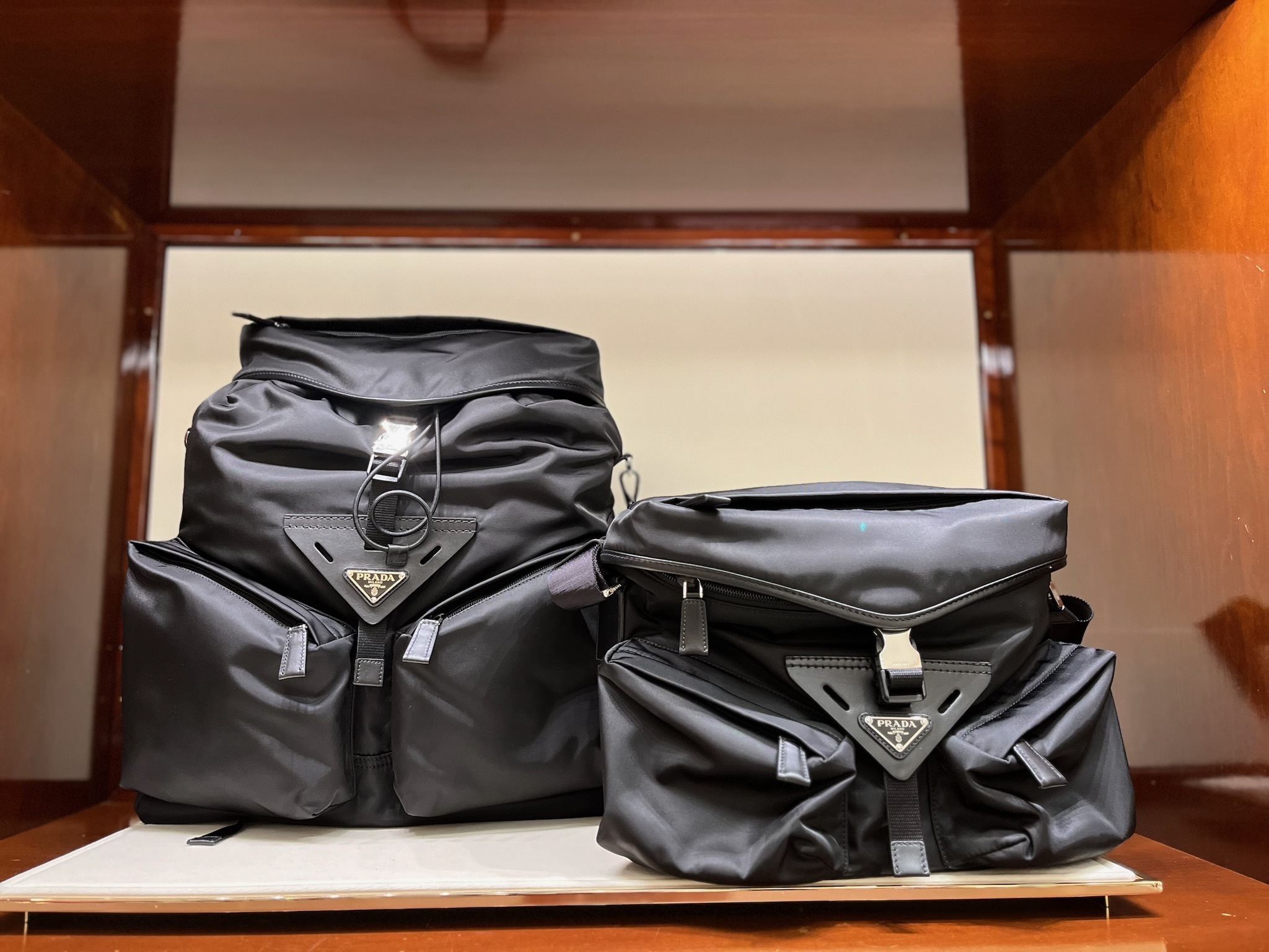 PRADA【入手困難】Re-Nylon★レザー バックパック★全色