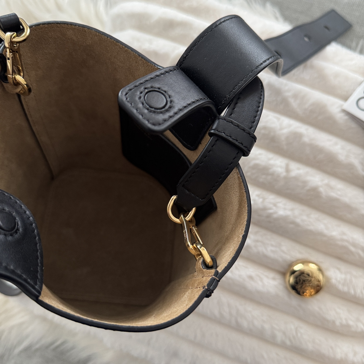 関税送料込国内発送★LOEWE ペブルバケットバッグミニ