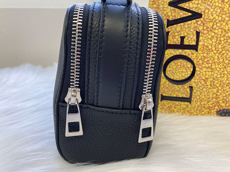 【LOEWE】ロエベ カメラ ミニ ウェアラブル クロスボディバッグ